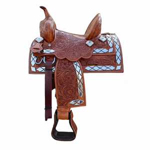 Selle de cheval en cuir occidental de luxe sculptée à la main, selle de course de baril haut de gamme, selle de randonnée, équipement équestre durable - Product Image 3