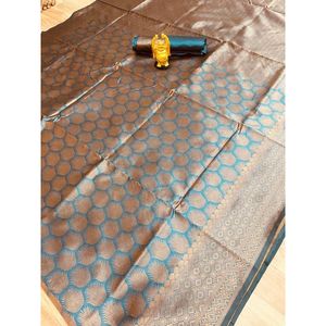 ผ้าส่าหรีผ้าไหมเนื้อนุ่มสำหรับงานแต่งงาน - Product Image 1