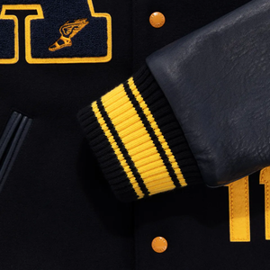 Veste en chenille brodée de qualité supérieure, veste varsity en cuir unisexe, streetwear de haute qualité en toile - Product Image 4