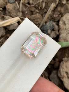 Piedra preciosa de topacio arcoíris natural, piedra iridiscente de coleccionista, corte facetado, cristal suelto para la fabricación de joyas, anillo, colgante. - Product Image 3