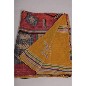 ผ้าห่มควิลท์แฮนด์เมดลายดอกไม้สไตล์วินเทจจากลาวีนาส ผ้าฝ้ายอินเดียสไตล์โบโฮ ใช้ได้ทั้งสองด้าน เป็นมิตรกับสิ่งแวดล้อม เหมาะสำหรับทุกฤดู - Product Image 5