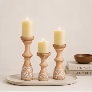 Elegante Portavelas de Madera, Pieza Decorativa Rústica para el Hogar y la Oficina - Product Image 1