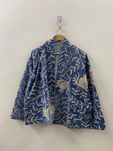 เสื้อแจ็คเก็ตผ้าฝ้ายซูซานีทำมือจากอินเดีย สีเทา ปักลายดอกไม้ ผ้ากำมะหยี่ แจ็คเก็ตซูซานีสไตล์วินเทจ เสื้อโค้ทงานฝีมือ ของขวัญสำหรับเธอ - Product Image 2