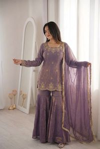Ensemble élégant Sharara Palazzo pour femmes, travail de diamants Zarkan, soie Fendy brodée, tenue de soirée, ensemble de mariage - Product Image 5