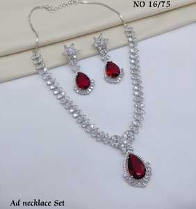 Parure de bijoux en laiton plaqué rhodium imitation perle et strass, boucles d'oreilles et collier goutte d'eau rouges, pour mariée et mariage - Product Image 1