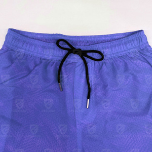 Shorts de sport 2 en 1 pour homme, taille élastique, couleur unie, polyester, séchage rapide, compression, course en extérieur, ajustés, été - Product Image 3