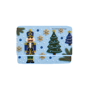 Pochette brodée à la main sur le thème d'Halloween, ornée de motifs fantômes orange et de maisons hantées, conçue comme une pochette élégante - Product Image 2