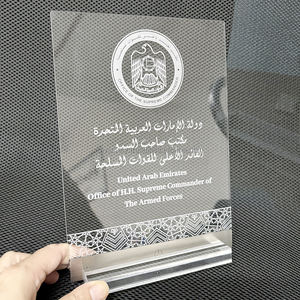 Etiqueta de Acrílico Plástico VIP Personalizada con Grabado, Logotipo Personalizado, Impresión Digital, Luz LED, Invitación de Lujo, Promoción Empresarial - Product Image 2