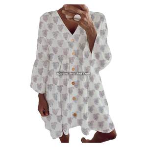 Haut plissé 100 % coton imprimé au bloc, hauts de créateur tendance pour femme, hauts ajourés sur toute la surface, robe de printemps-été, hauts à manches cloche - Product Image 2