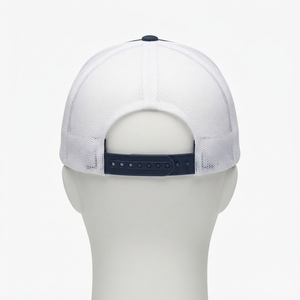Casquette de baseball pour homme bleu marine avec dos en maille blanche, fermeture snapback, patch personnalisé, style streetwear décontracté - Product Image 4