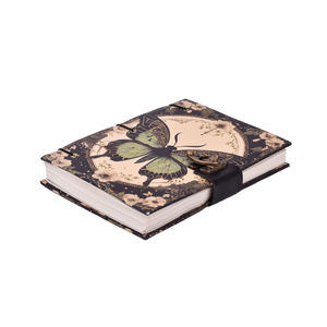 Agenda classique A5 avec illustration de papillon, 200 pages, couverture en carton rigide |   Journal rustique avec fermeture à fermoir métallique, fournisseur en gros, OEM - Product Image 1