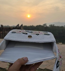 Bolsos de hombro con cuentas, bolsos de mano, bolsos de mano tipo clutch, bordado con cuentas de semillas, diseño personalizable, logotipo personalizado, impresión tipográfica, surtido - Product Image 4