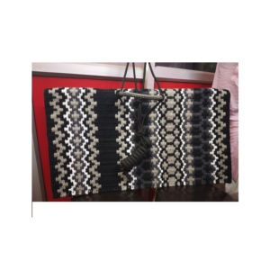 Proveedor mayorista de temporada Western Horse Saddle Pad Material de lana de Nueva Zelanda Ecuestre Saddle Pad con purpurina Lana y cuero - Product Image 5