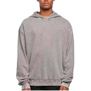 เสื้อฮู้ดดี้ผู้ชายสีเทาฟอกกรด ผ้าฝ้ายฟลีซ 100% สไตล์สตรีทแวร์ ซีดจางแบบซันเฟด เย็บสองชั้น ขาดแบบดีไซน์พิเศษ หนัก 300 กรัม - Product Image 1