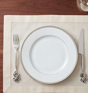 Ensemble de couverts modernes en acier inoxydable avec poignée en forme de fleur, parfait pour les ustensiles de cuisine de mariage et les couverts de table élégants - Product Image 3