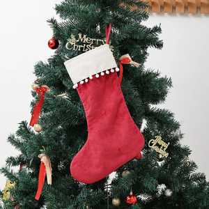 Chaussette de Noël en velours 3D en forme de gnome vert avec chapeau à paillettes et bordure en fourrure blanche, à suspendre au foyer, sac cadeau de Noël - Product Image 5