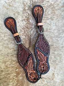 Espuelas de Cuero para Botas con Grabado Floral y Tachuelas para Equitación, Modelo LC-357, Acabado Premium, OEM y Marca Privada Disponibles - Product Image 1