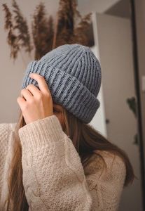 Gorro unisex de punto para invierno, gorro con puños acanalados para uso diario al aire libre - Product Image 2