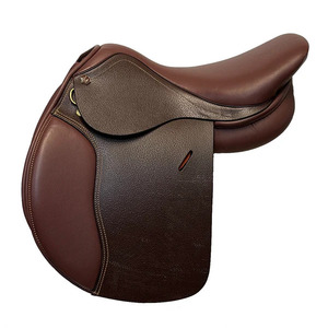 Selle d'équitation anglaise haute performance en cuir véritable, légère, durable, équipement professionnel - Product Image 1