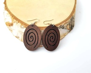 Boucles d'oreilles en bois édition limitée, design spécial, couleur unie, fabrication sur mesure, vente en gros pour usines - Product Image 5