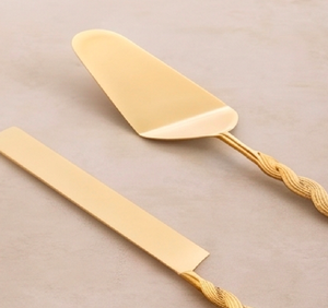 Modern Twisted Design Handle Gold Finished Cake Server For Family Gathering Festive Occasions Use And Gifting Purpose - Product Image 2