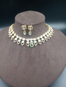 Ensemble collier et boucles d'oreilles Amaira Jewels en argent plaqué or classique avec pierres Polki, modèle SM-807, pour bijoux de mariage pour femmes - Product Image 6