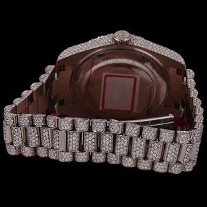 Reloj de pulsera para hombre de la colección clásica de marca, con números arábigos, totalmente cubierto de moissanita, estilo hip hop, bisel redondo y fecha automática, el más vendido. - Product Image 3