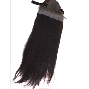 Vives, audacieuses et naturelles : nos perruques frontales en dentelle 613 offrent une couleur uniforme avec une ligne de cheveux douce et réaliste au quotidien. - Product Image 2