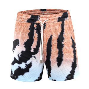 Shorts de basketball personnalisés en maille blanche OEM ODM sublimés à séchage rapide avec logo personnalisé pour équipe, respirants, coupe professionnelle homme 2026 - Product Image 3