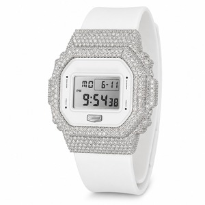 Reloj digital para mujer con bisel cuadrado de diamantes de imitación y correa de silicona blanca - Product Image 5
