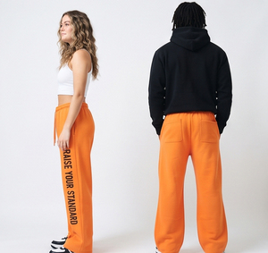 Pantalones Deportivos Unisex Holgados, Casuales, 100% Algodón, Felpa, Corte Holgado, Largos, Cintura con Cordón Ajustable, Estampados, para Hombre y Mujer - Product Image 3