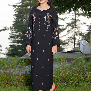 Vente en gros de robes traditionnelles royales bohèmes pakistanaises et indiennes pour femmes, en polyester, avec dentelle et motifs brodés, longueur genou - Product Image 1