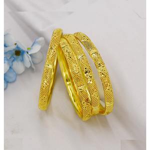 Brazaletes de diseño elegante y único Brazaletes chapados en oro de 24 quilates para novia india de moda Brazaletes de 4 piezas Pulsera para mujeres y niñas - Product Image 5