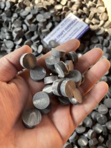 Boutons en corne de buffle en gros, noirs, tailles 16mm/19mm/21mm/23mm/26mm/29mm/31mm pour accessoires vestimentaires - Product Image 1