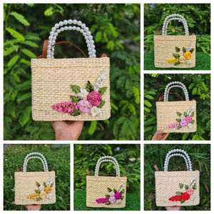 Mini sac bohème en paille avec broderie florale et poignée perlée, sac à main d'été pour femme, écologique, capacité 500 ml - Product Image 5