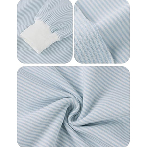 เสื้อสเวตเชิ้ตคอเต่าผ้าฝ้ายเทอร์รี่ทรงโอเวอร์ไซส์สำหรับผู้หญิง สไตล์สตรีทแวร์ ขายส่งจำนวนมาก - Product Image 4