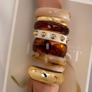 Pulsera artística de resina de lujo para mujer, brazaletes de resina de primera calidad de estilo elegante para mujer, accesorios de moda - Product Image 1