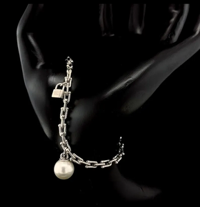 Pulsera de cadena con dijes de perlas, brazalete de eslabones en tono plateado, joyería vintage, regalo para mujer, pulsera para fiesta y boda - Product Image 3