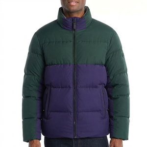 Chaqueta con capucha cálida para hombre, estilo acolchado, con cierre completo ligero y apariencia casual moderna. - Product Image 1