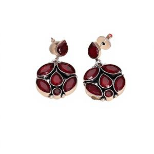 Boucles d'oreilles clous bohèmes en laiton argenté oxydé antique avec pierre coquillage, bijoux de fête pour femme, cadeau pour elle - Product Image 1