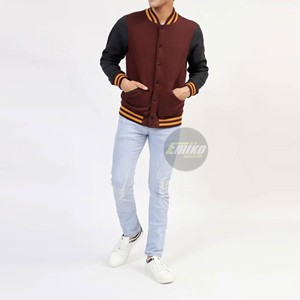 Chaqueta Varsity color granate para hombre, cuerpo de lana, mangas en contraste, botones a presión, estilo Letterman, precio al por mayor. - Product Image 6