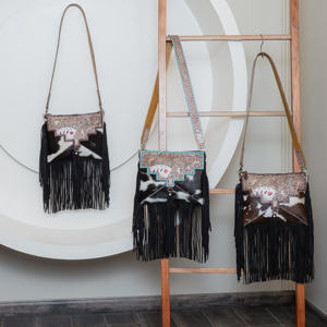 กระเป๋าสะพายพาดลำตัวหนังวัวผู้หญิงแบบตะวันตกทำด้วยมือบัตรนักพนันหนังวัวมีพู่ประดับซิป - Product Image 3