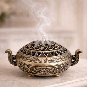 Brûleur d'encens en laiton en forme de lampe de génie avec gravures complexes, diffuseur d'aromathérapie pour la décoration intérieure - Product Image 5