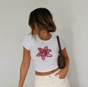 Top sin Mangas con Bordado Hecho a Mano y Adornos de Cuentas para Mujer, Diseñado con Detallado Trabajo de Cuentas para un Look Elegante - Product Image 6