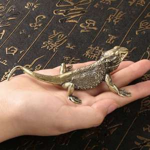 Estatua de Langosta de Latón Estilo Art Deco, Decoración para el Hogar con Diseño Floral, Artesanía Ecológica Hecha a Mano, Venta al Por Mayor en India - Product Image 5