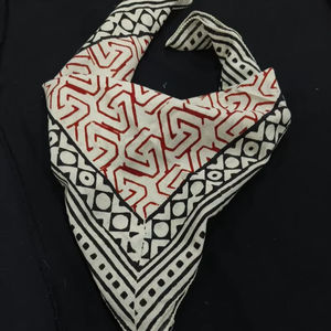 Foulard carré ethnique en coton fait main Naaz Textile, imprimé à la main, motif floral, ensemble cravate et bandeau pour le cou, doux pour la peau, idéal pour l'été - Product Image 1