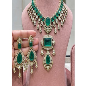 Magnifique ensemble de collier et boucles d'oreilles en moissanite plaqué or de qualité supérieure, tendance, pour mariage, fiançailles, soirée, collection femme - Product Image 1