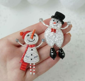 Bijoux de Noël faits à la main en perles de rocaille légères, motif sapin de Noël, rouge et vert, pour les fêtes, en coton perlé, par MULTI CRAFT - Product Image 3