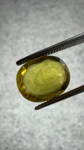 Saphir Jaune Naturel de Bangkok Certifié GIA, 4,02 Carats, Forme Ovale, Jaune Doré, Pierre Précieuse Non Montée pour Bijoux de Luxe Personnalisés - Product Image 2