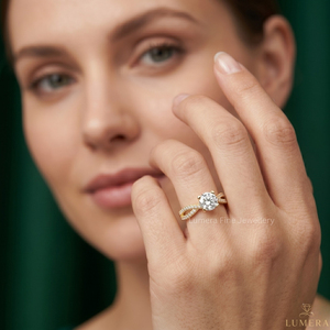 Anillo de Compromiso de Moissanita de Corte Redondo Premium en Oro Amarillo de 9KT, 10KT, 14KT y 18KT con Banda Trenzada Pavé y Diseño Solitario - Product Image 6